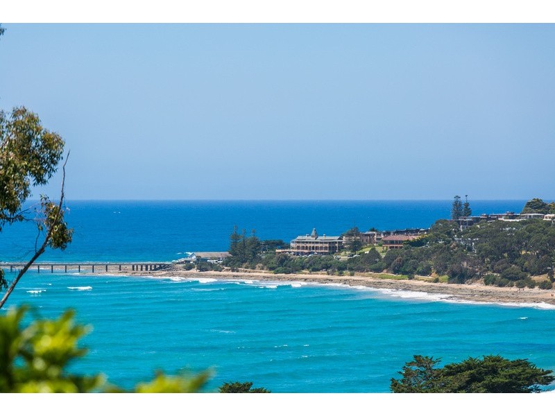 17 Gwynne Avenue, Lorne VIC 3232