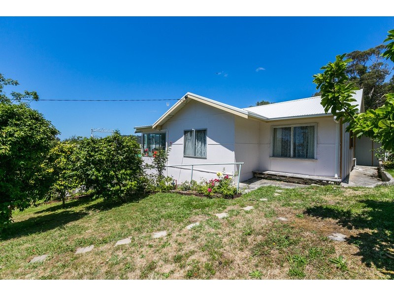 17 Gwynne Avenue, Lorne VIC 3232