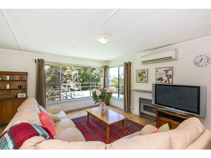 17 Gwynne Avenue, Lorne VIC 3232