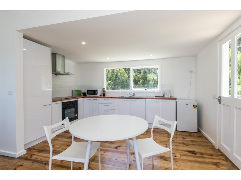 17 Harrington Street, Separation Creek VIC 3221