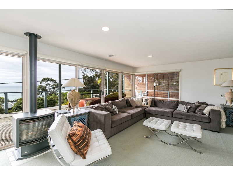 24 Hopetoun Terrace, Lorne VIC 3232