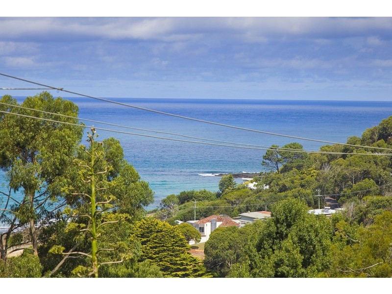 2 Riverside Drive, Wye River VIC 3221