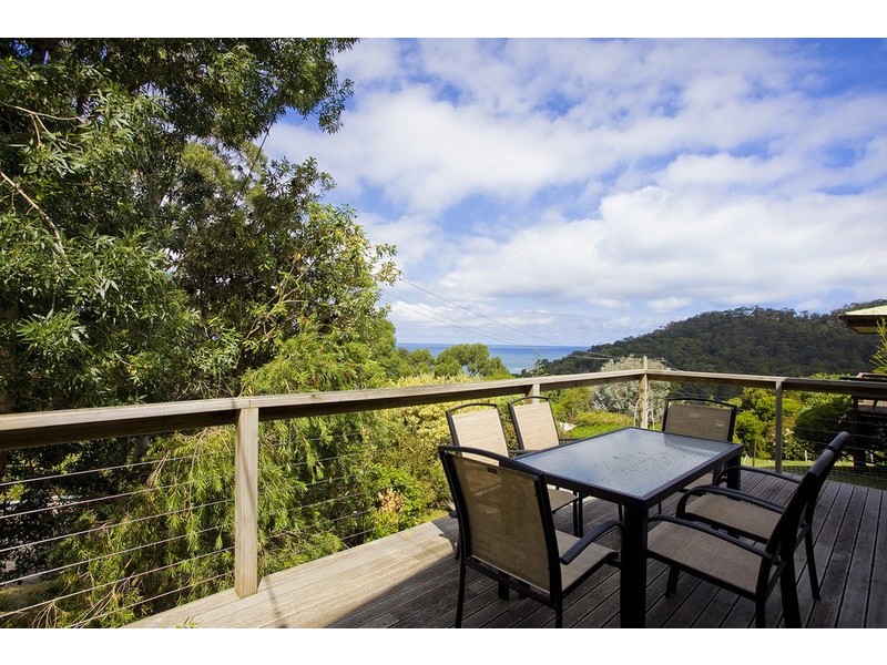 2 Riverside Drive, Wye River VIC 3221
