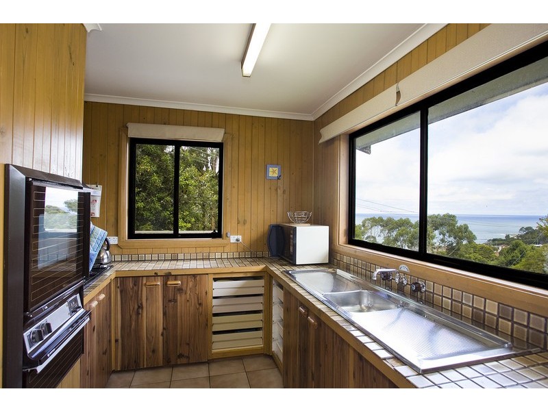 2 Riverside Drive, Wye River VIC 3221