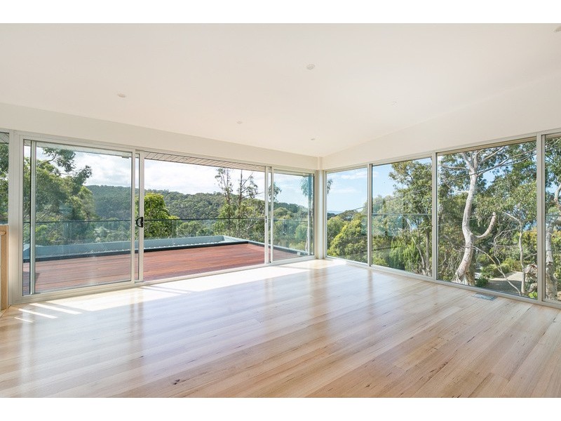 1/8 Hopetoun Terrace, Lorne VIC 3232