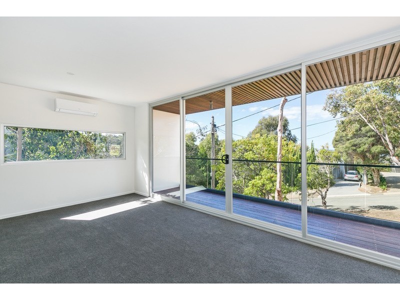 1/8 Hopetoun Terrace, Lorne VIC 3232