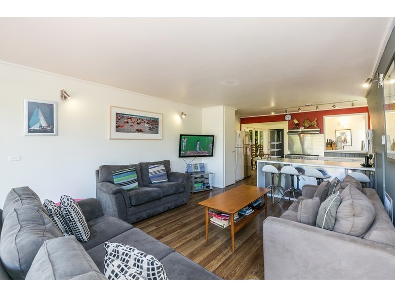 9  Normanby Terrace, Lorne VIC 3232
