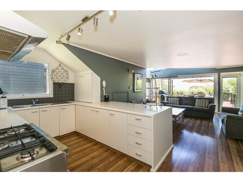 9  Normanby Terrace, Lorne VIC 3232