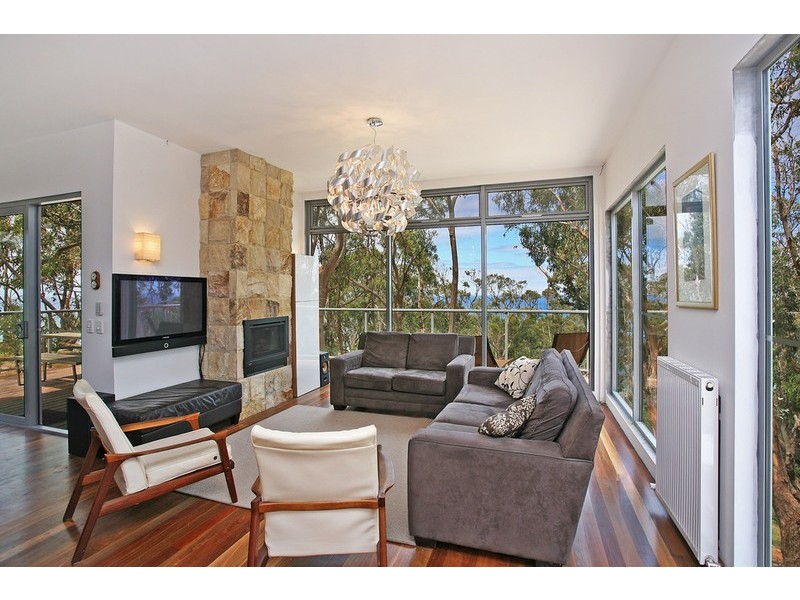 3 McRae Road, Wye River VIC 3221