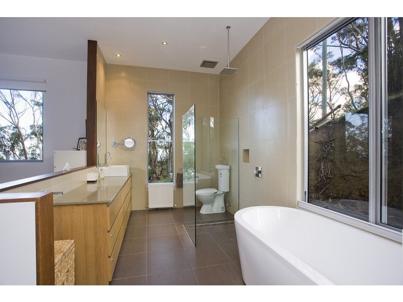 3 McRae Road, Wye River VIC 3221