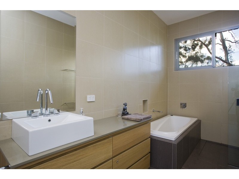 3 McRae Road, Wye River VIC 3221