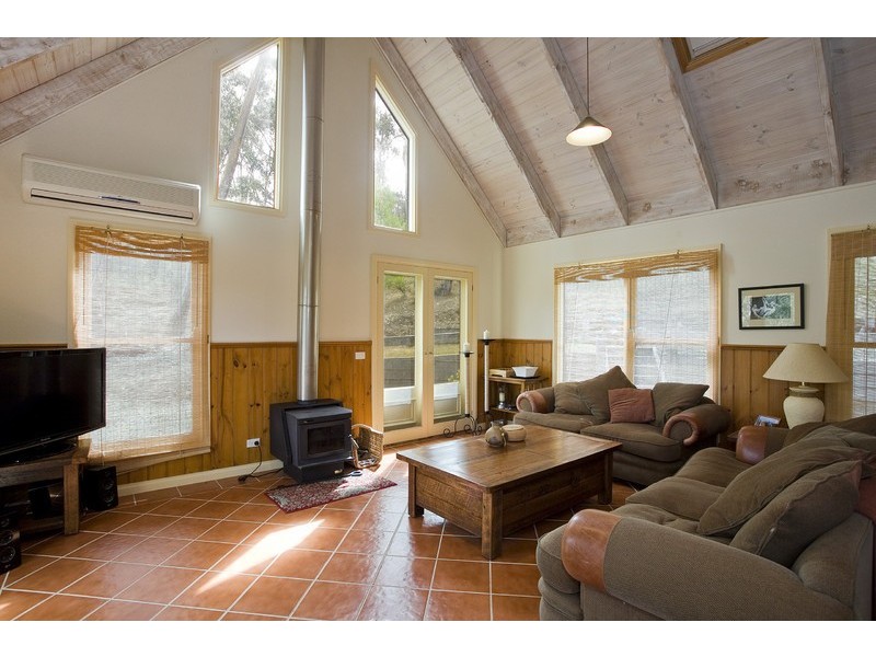 33 Waverley Avenue, Lorne VIC 3232