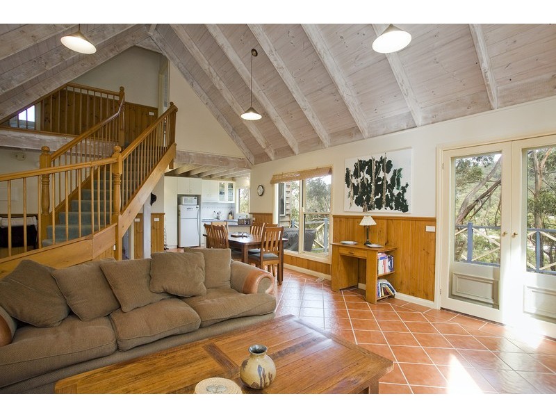 33 Waverley Avenue, Lorne VIC 3232