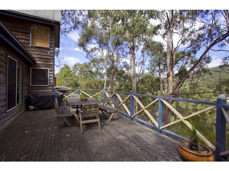 33 Waverley Avenue, Lorne VIC 3232