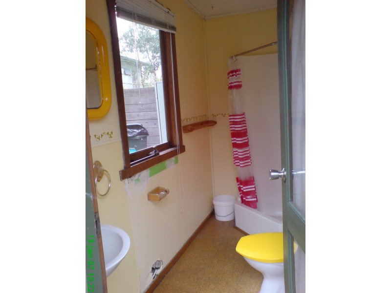 2/6 George, Lorne VIC 3232