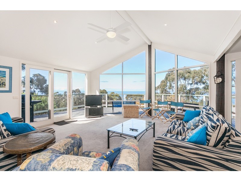 21 Normanby Terrace, Lorne VIC 3232