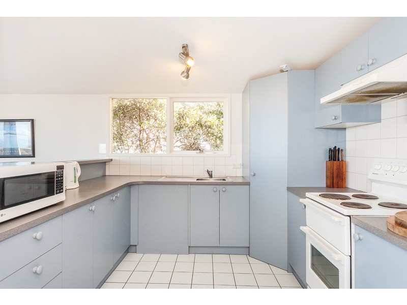 21 Normanby Terrace, Lorne VIC 3232