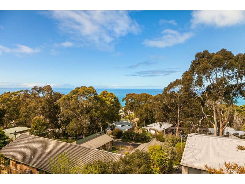 21 Normanby Terrace, Lorne VIC 3232