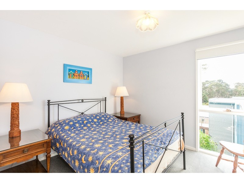 21 Normanby Terrace, Lorne VIC 3232