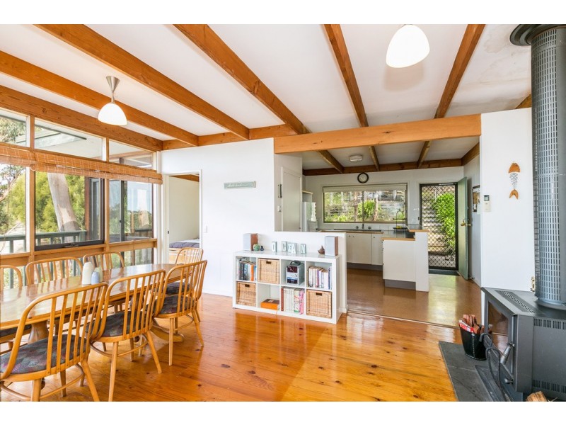 11 Gibson Avenue, Kennett River VIC 3221