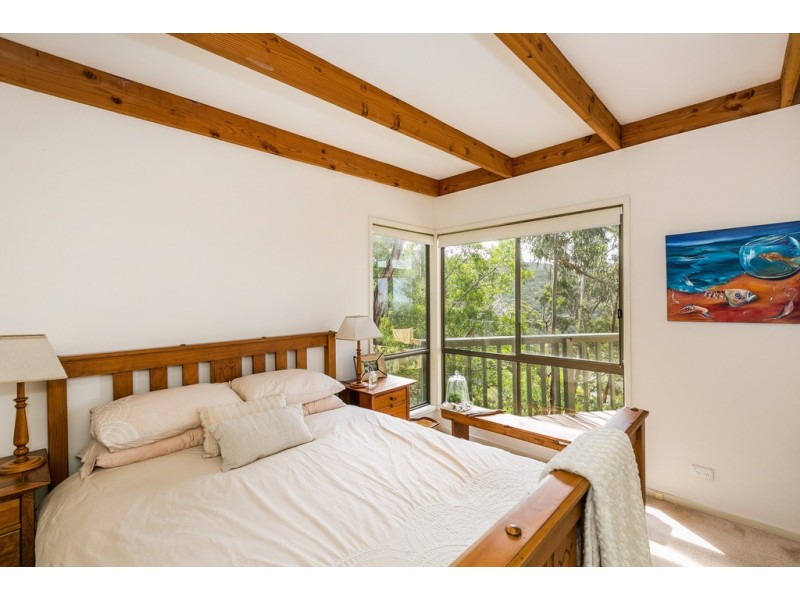 11 Gibson Avenue, Kennett River VIC 3221