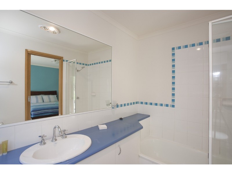 18 Normanby Terrace, Lorne VIC 3232