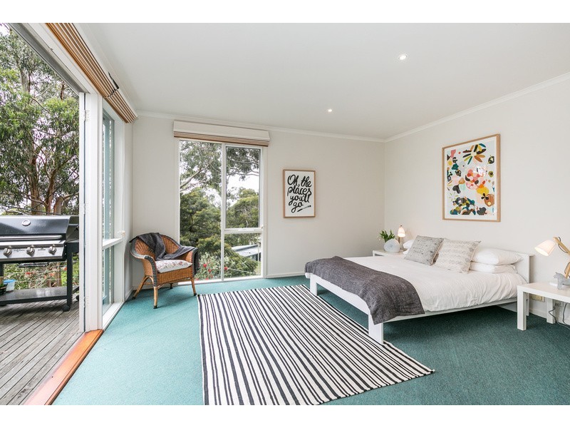 28 Charles Street, Lorne VIC 3232