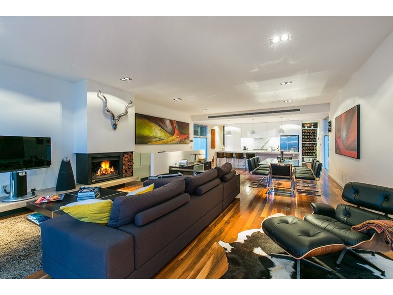 9 Hall Street, Lorne VIC 3232