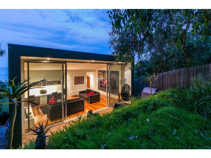 9 Hall Street, Lorne VIC 3232