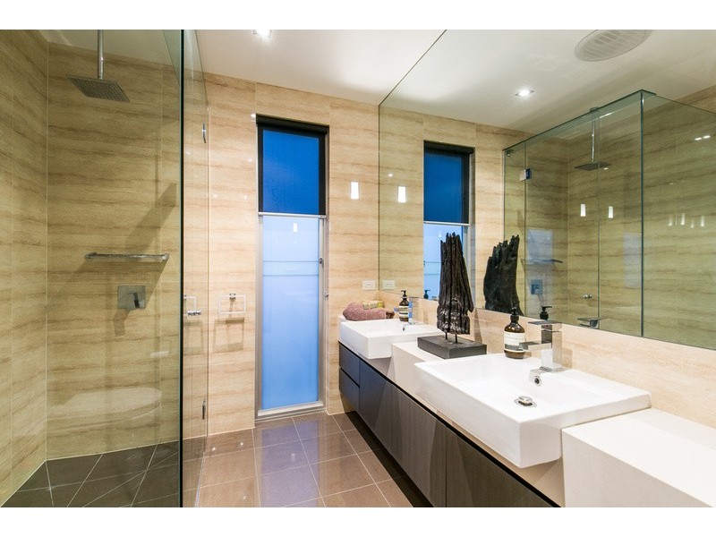 9 Hall Street, Lorne VIC 3232