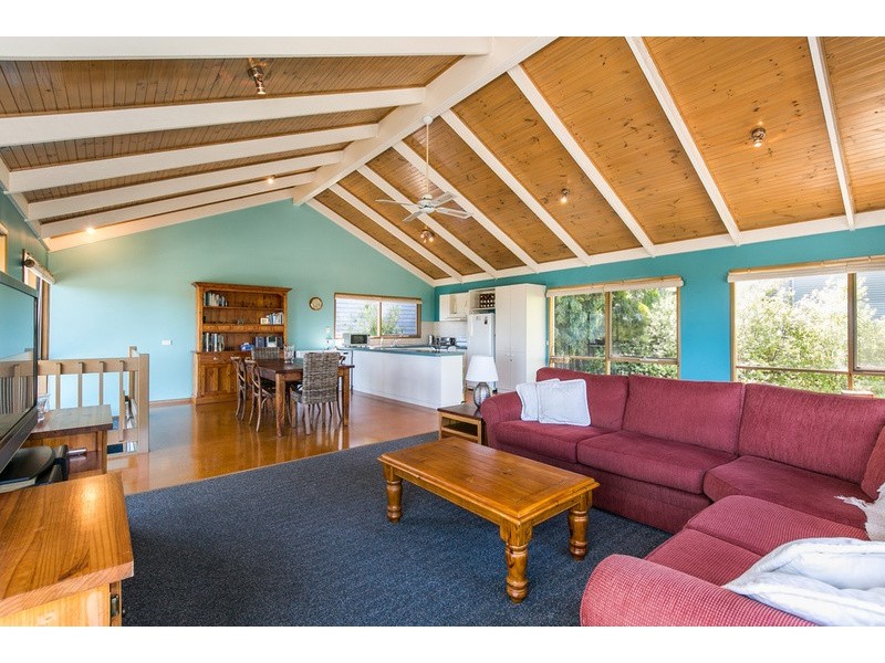 16 Normanby Terrace, Lorne VIC 3232