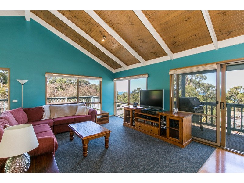 16 Normanby Terrace, Lorne VIC 3232