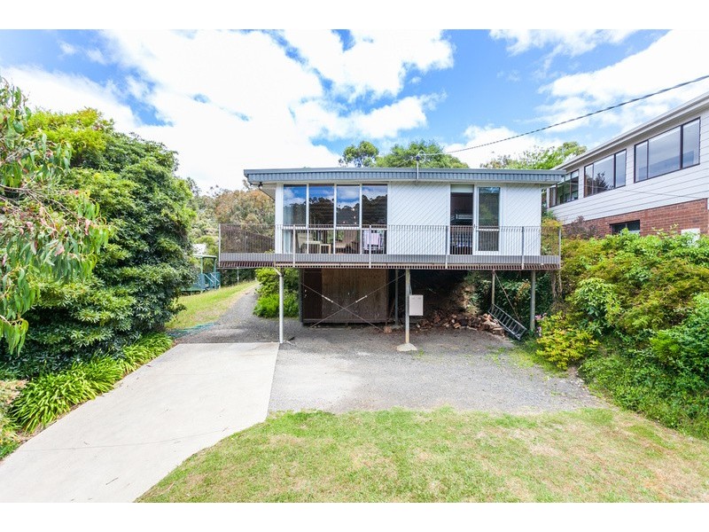 23 Richardson Boulevard, Lorne VIC 3232