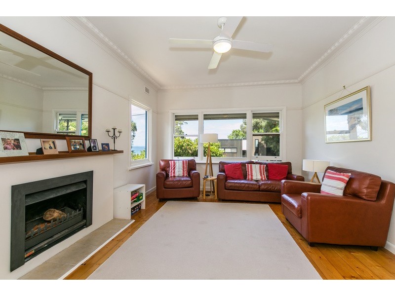 4A Hopetoun Terrace, Lorne VIC 3232