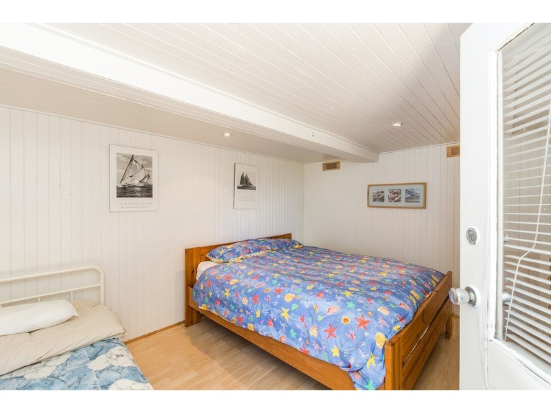 4A Hopetoun Terrace, Lorne VIC 3232