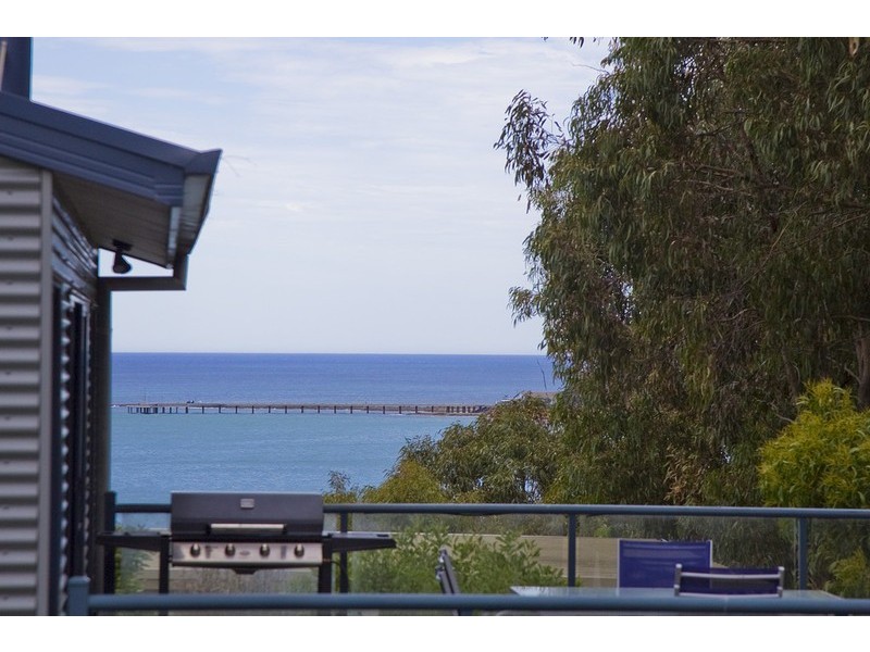 6 Gwynne Avenue, Lorne VIC 3232