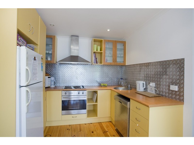 6 Gwynne Avenue, Lorne VIC 3232