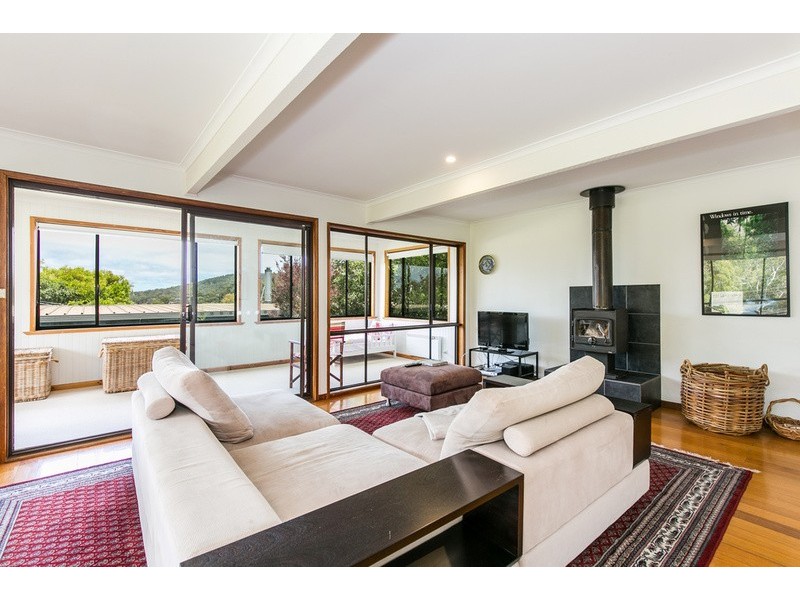 25 Richardson Boulevard, Lorne VIC 3232