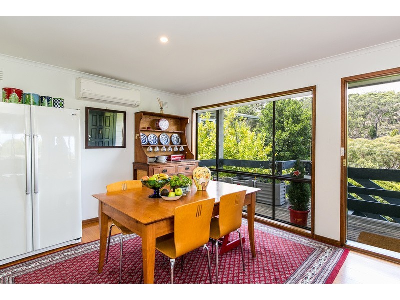 25 Richardson Boulevard, Lorne VIC 3232