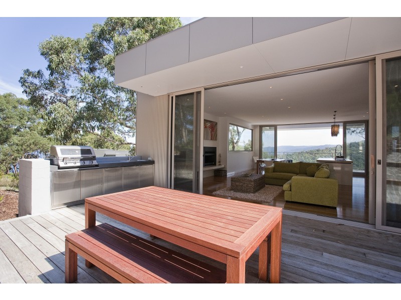 10 Skyline Court, Lorne VIC 3232