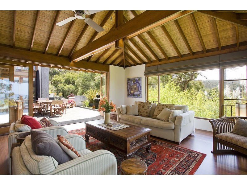 2 Hopetoun Terrace, Lorne VIC 3232