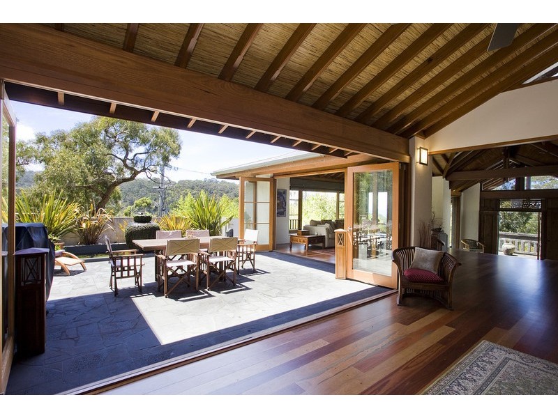 2 Hopetoun Terrace, Lorne VIC 3232