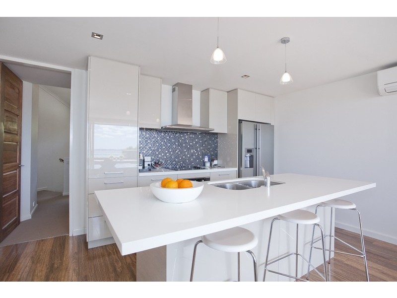 327/150 Mountjoy Parade, Lorne VIC 3232