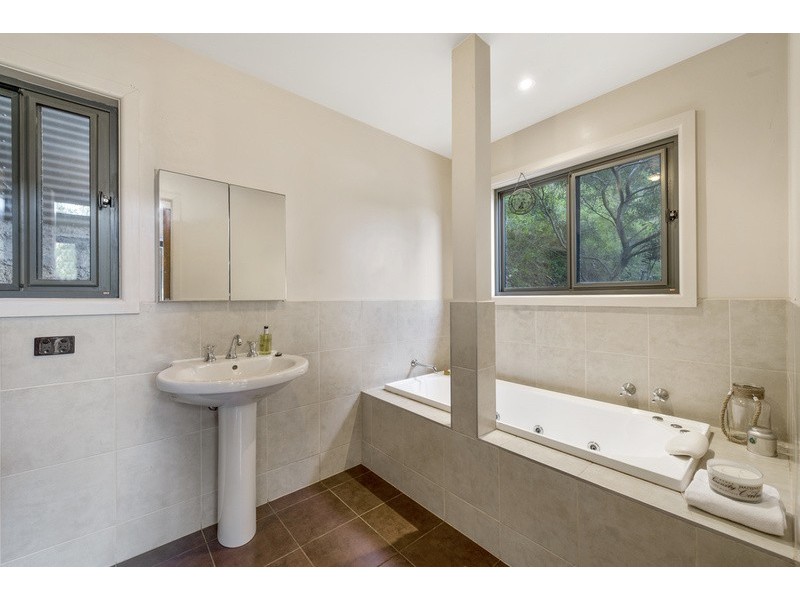 31 Wallace Street, Wye River VIC 3221