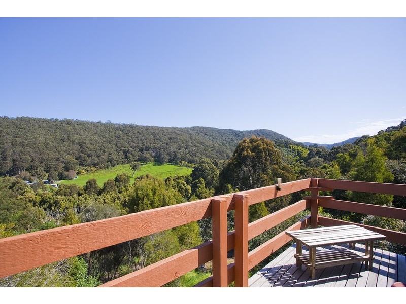 10 Riverside Drive, Wye River VIC 3221