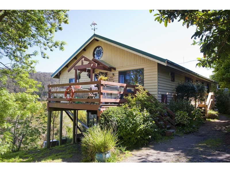 10 Riverside Drive, Wye River VIC 3221