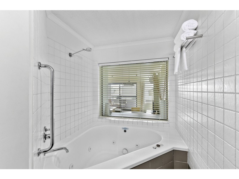 A104/148-174 Mountjoy Parade, Lorne VIC 3232