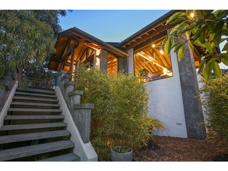 2 Hopetoun Terrace, Lorne VIC 3232