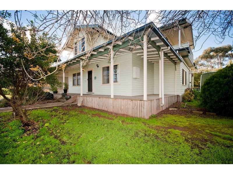 42 Barry Street, Birregurra VIC 3242