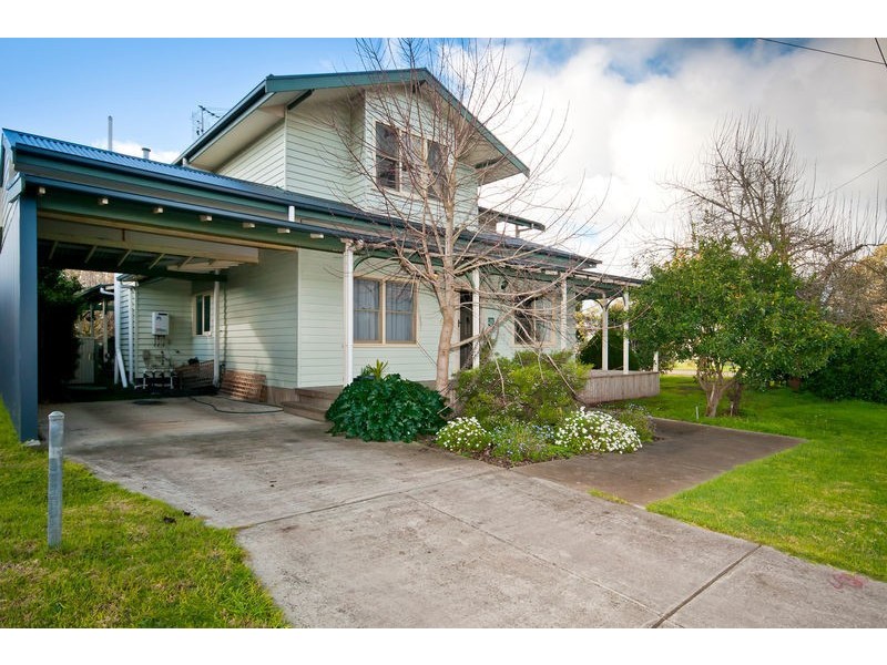 42 Barry Street, Birregurra VIC 3242